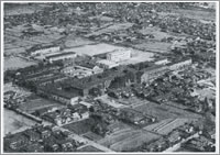 昭和24年～30年代 伊伝居学舎全景